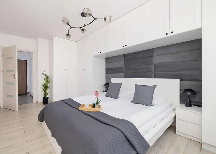 6th Floor In Cracow By Renters Appartamento Cracovia