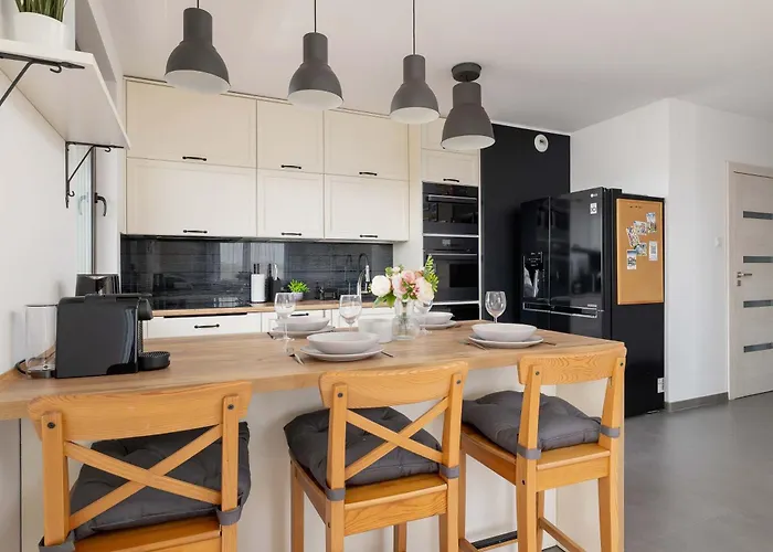 6th Floor In Cracow By Renters Appartamento